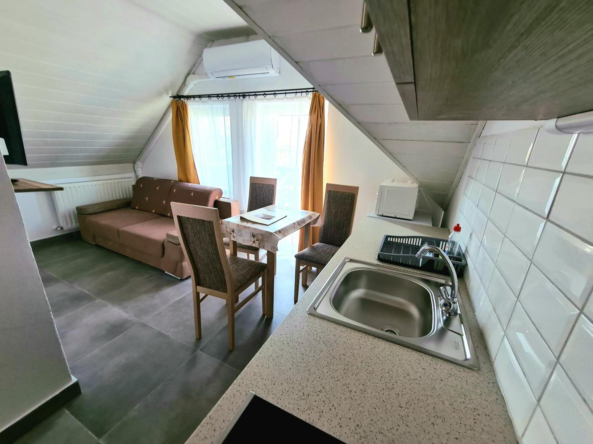 Regina Apartman 헤기코 외부 사진
