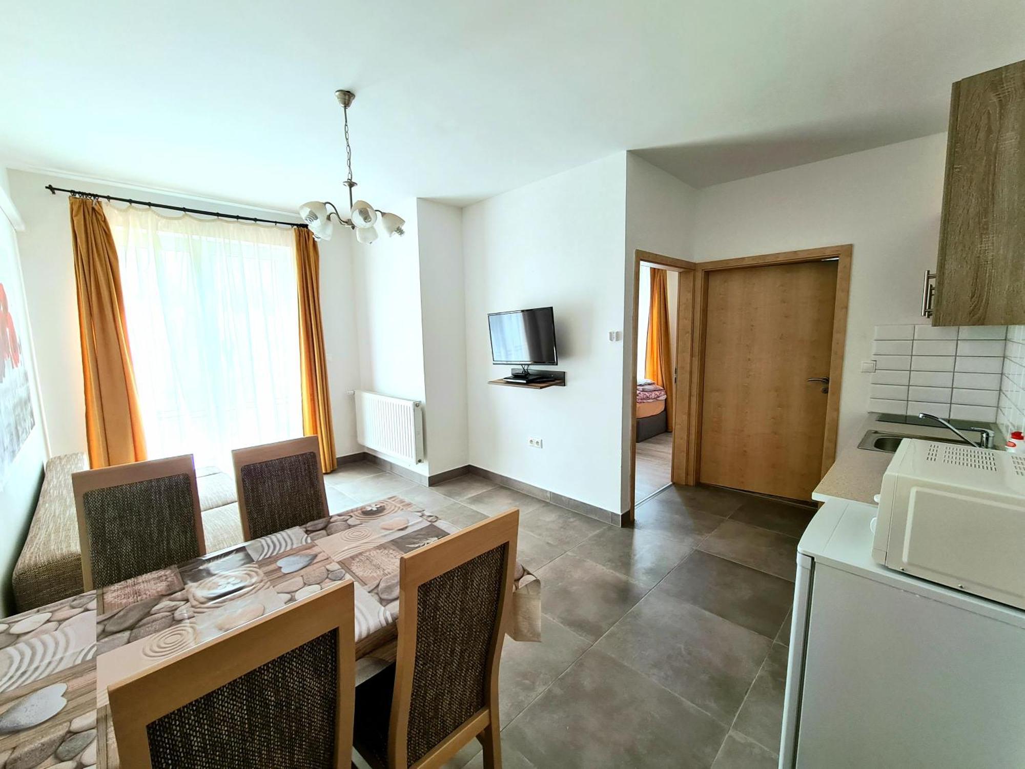 Regina Apartman 헤기코 외부 사진